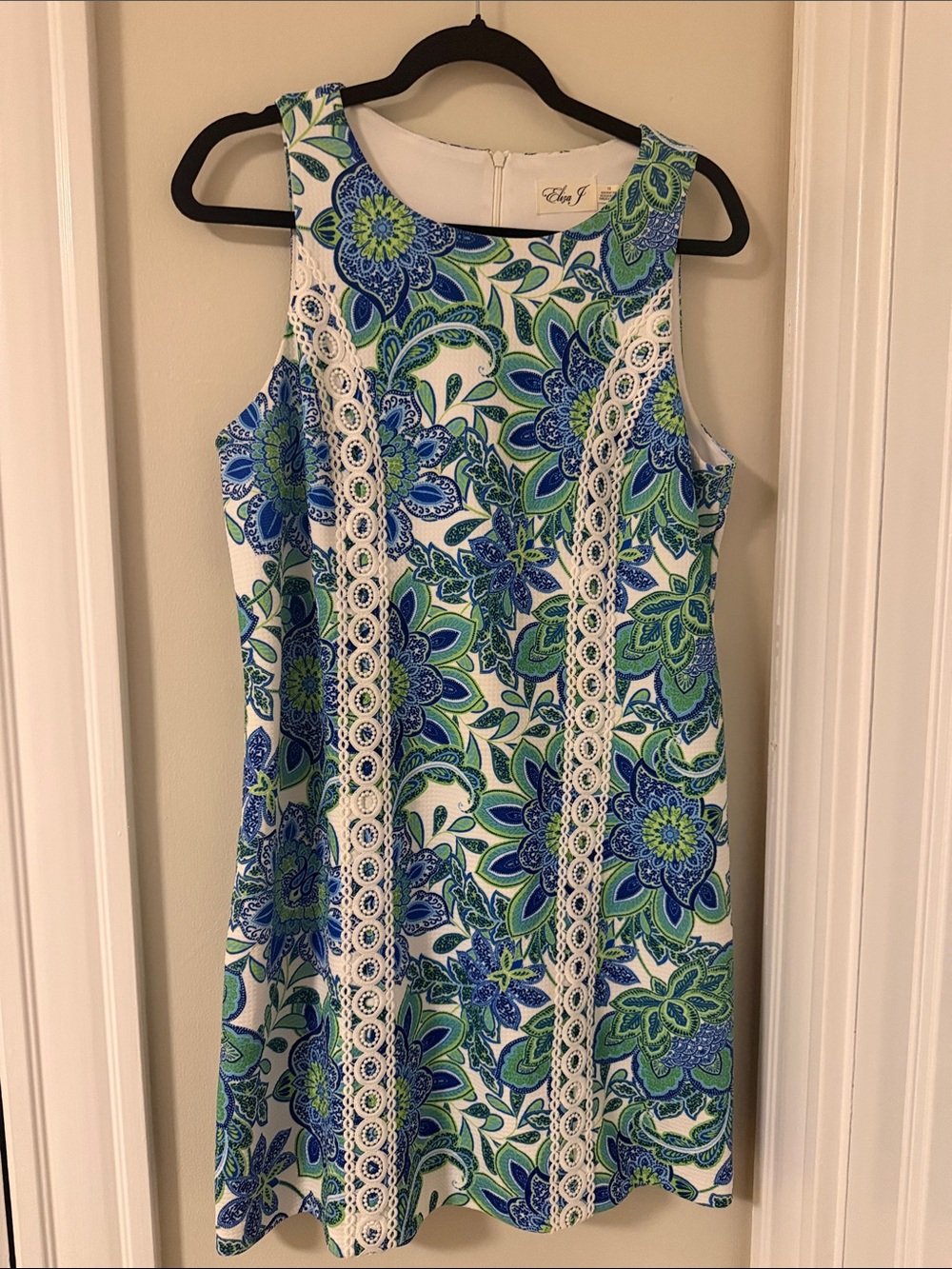 Eliza J Blue & Green Floral Lace-Trim Mini Dress. Pit to pit 21”, length 35”